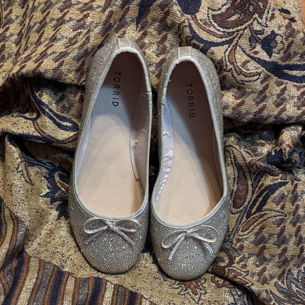 11WW Extra Wide Torrid Champagne Bedazzled Ballet Flats
